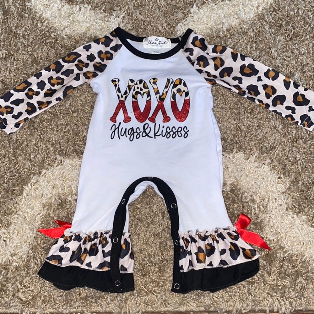 Baby girl Valentine’s Day outfit 0-3 month